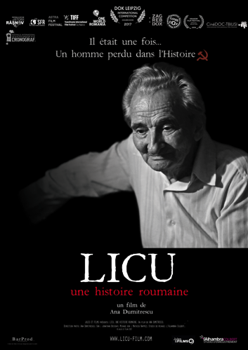 Affiche en noir et blanc pour le film Licu, montrant un homme âgé assis et regardant dans le vide.